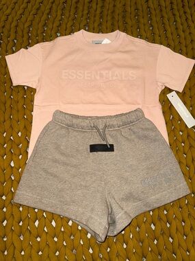 Fear of God Essentials Set